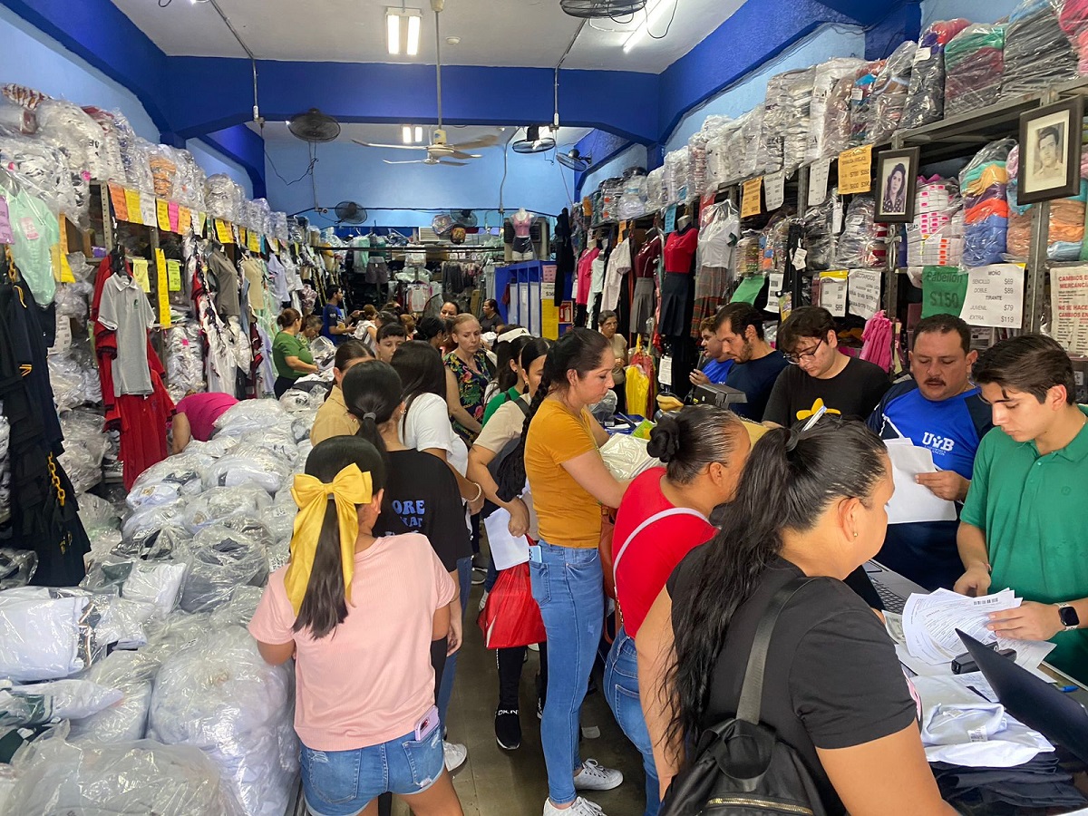 Inicia programa de canje de útiles y uniformes escolares gratuitos en Sinaloa