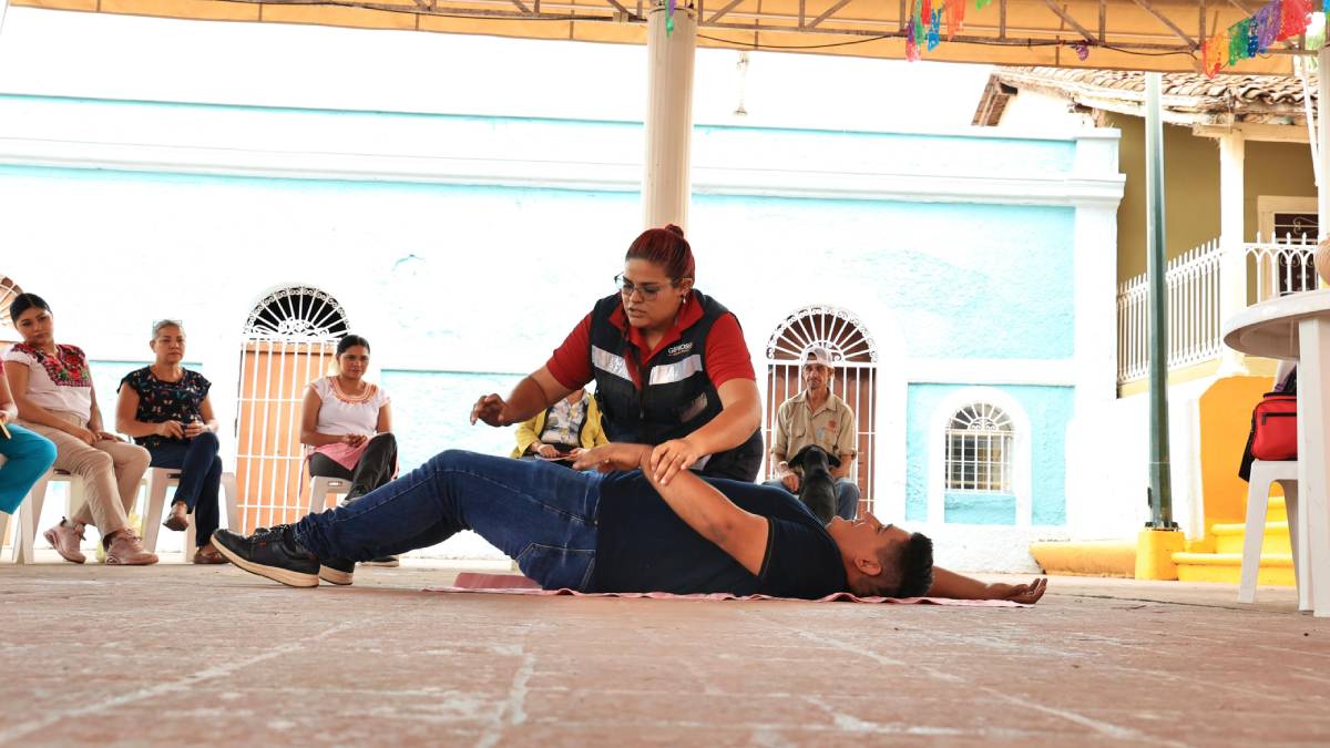 Capacitan en primeros auxilios a 17 prestadores de servicios turísticos de La Noria