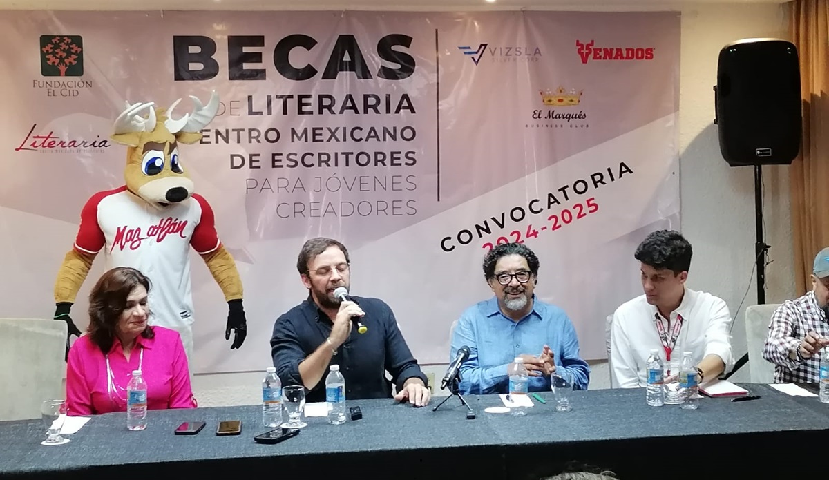 Centro Mexicano de Escritores invita a jóvenes sinaloenses a participar por una de sus becas