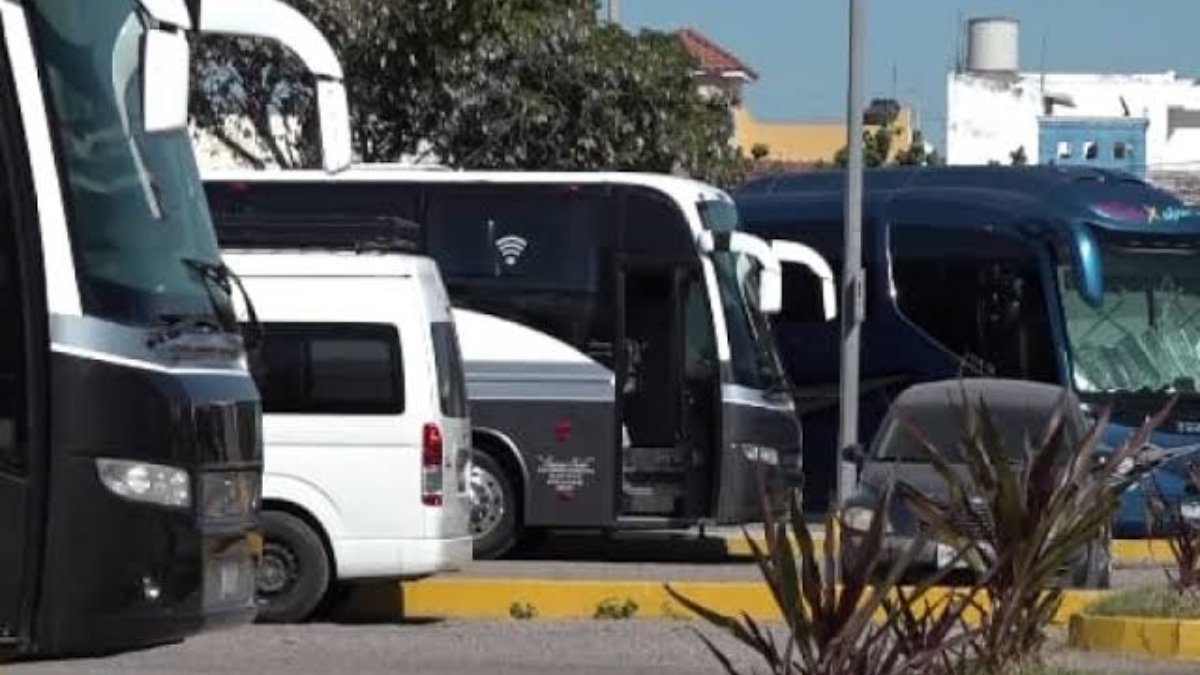 Seguirán ajustando detalles para controlar tránsito de camiones ‘chárter’ en Mazatlán