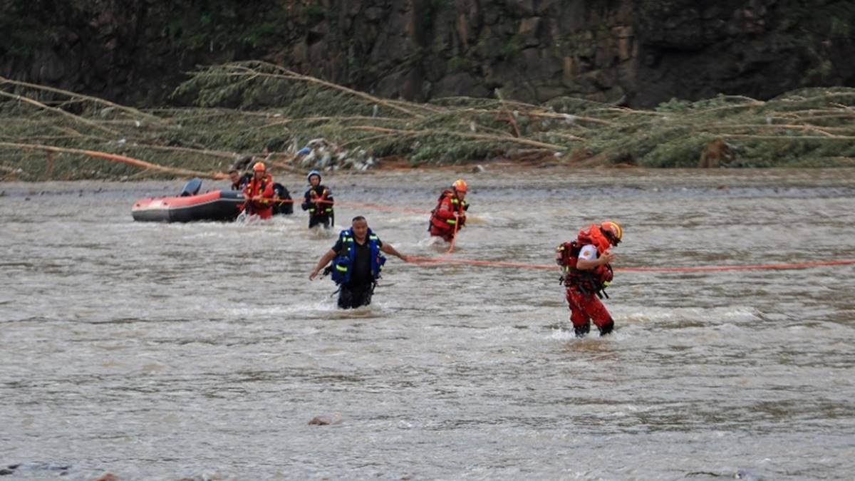 Fuertes lluvias en China dejan 11 muertos, 50 mil evacuados y 14 personas desaparecidas