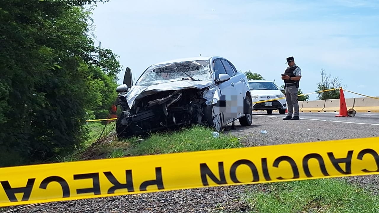 Fuerte choque sobre ‘La Costera’ deja un muerto en Culiacán