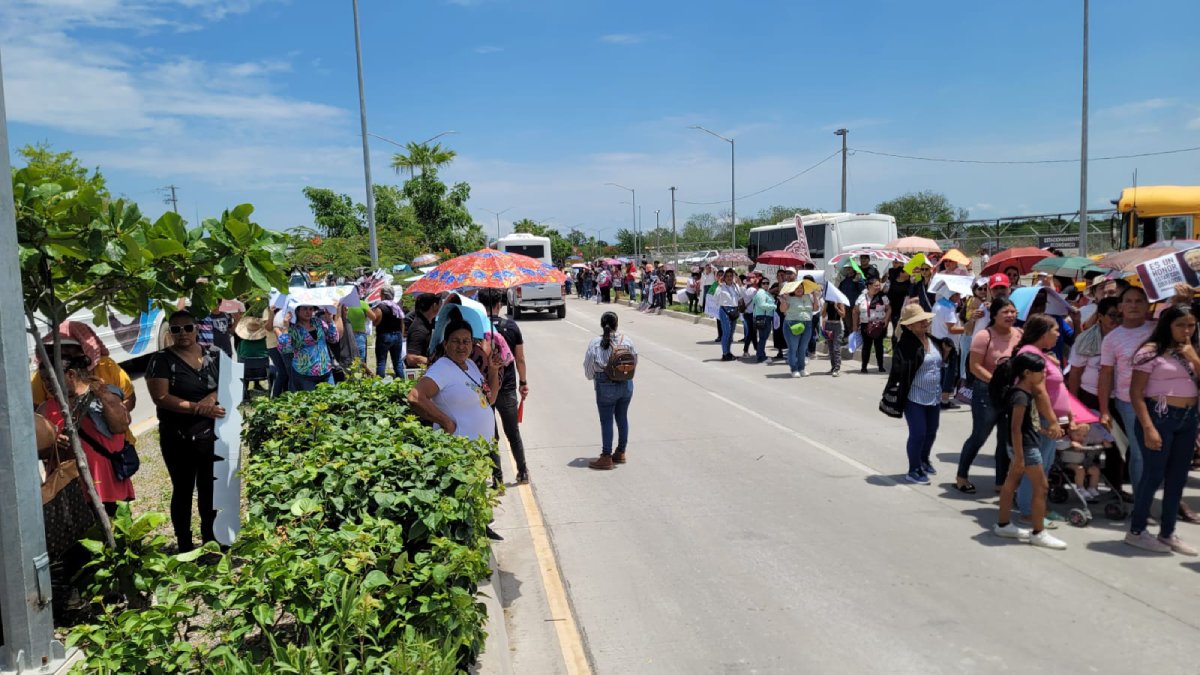 Al menos medio centenar de personas requirieron servicio médico en evento del presidente en Culiacán