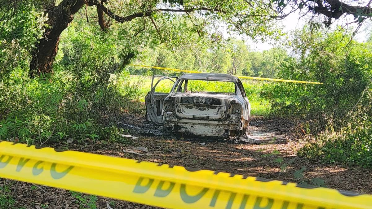 Localizan un calcinado al interior de vehículo en el río de Caimanero, Guasave