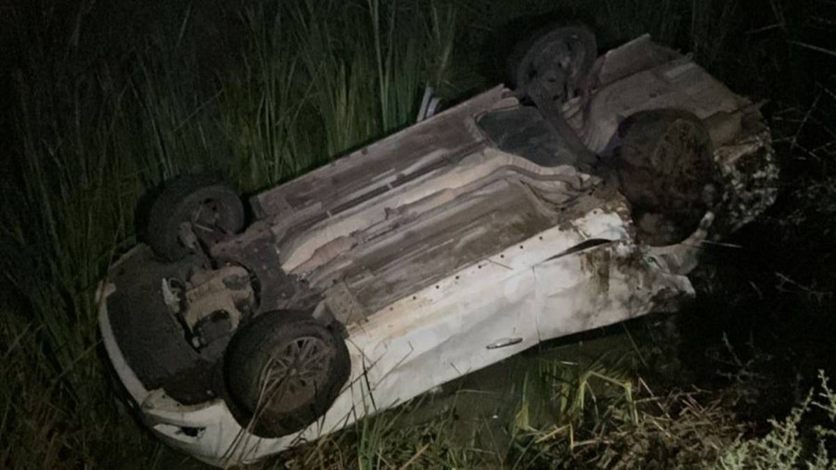 Cuatro personas resultan lesionadas al registrarse una volcadura en Guasave