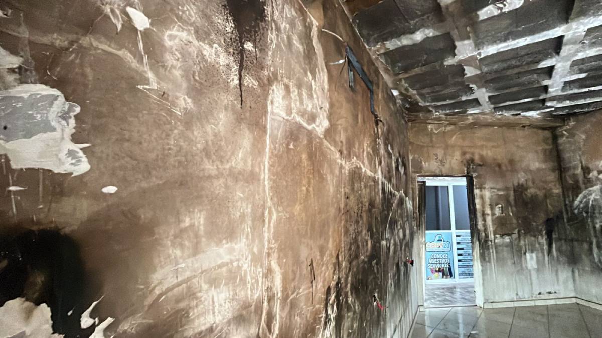 “De la noche a la mañana se nos acabaron 15 años de trabajo”: Afectados por el incendio en un abarrote de Guasave