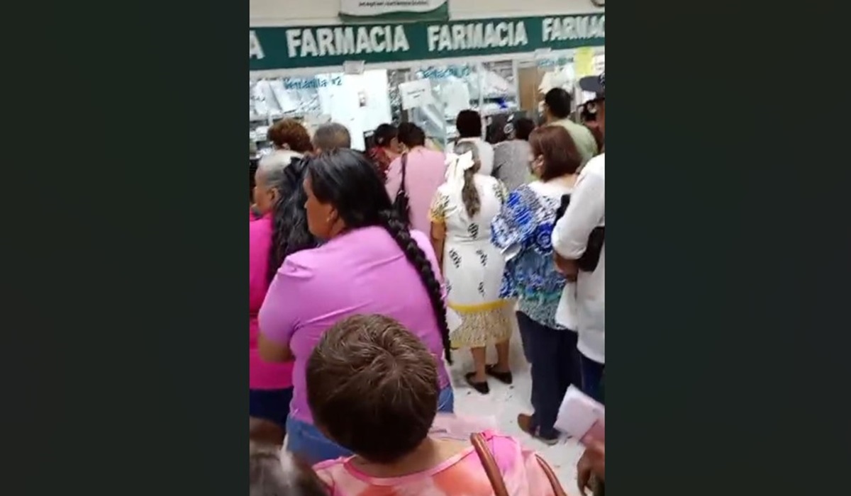 ¡El cuento de no acabar! Denuncian derechohabientes del IMSS Guasave saturación en farmacia