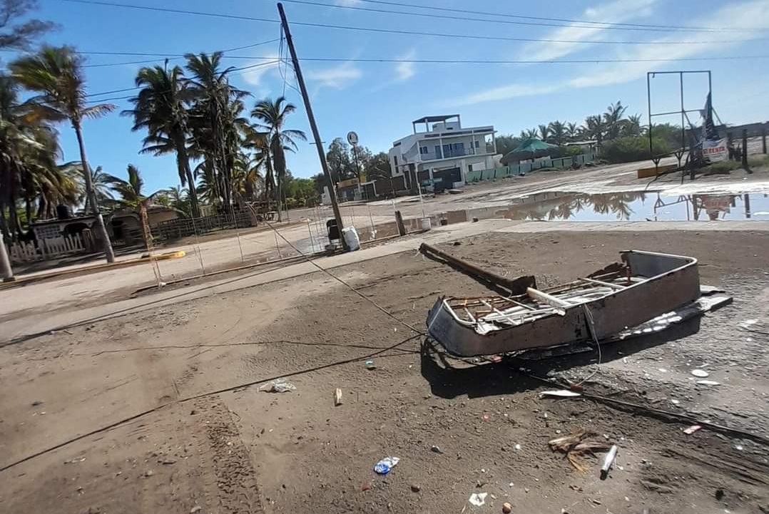 Tormenta deja severos daños en playa Las Glorias y Boca del Río, Guasave