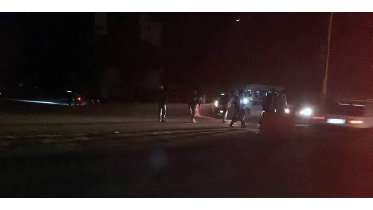 Fuertes vientos en Los Mochis deja sin energía eléctrica a vecinos de diferentes sectores
