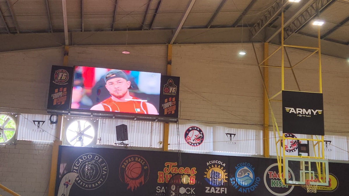 “Nos ha llenado de orgullo”: Padres del paralímpico Luis Carlos López Valenzuela le echan porras desde Guasave