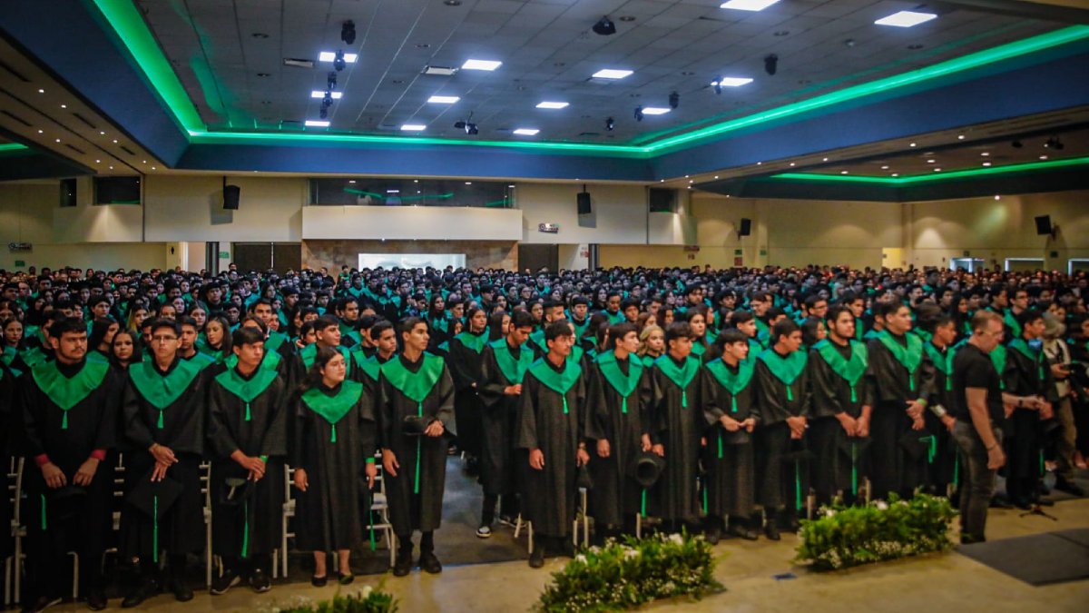Más de 750 jóvenes se gradúan como técnicos profesionales en Conalep