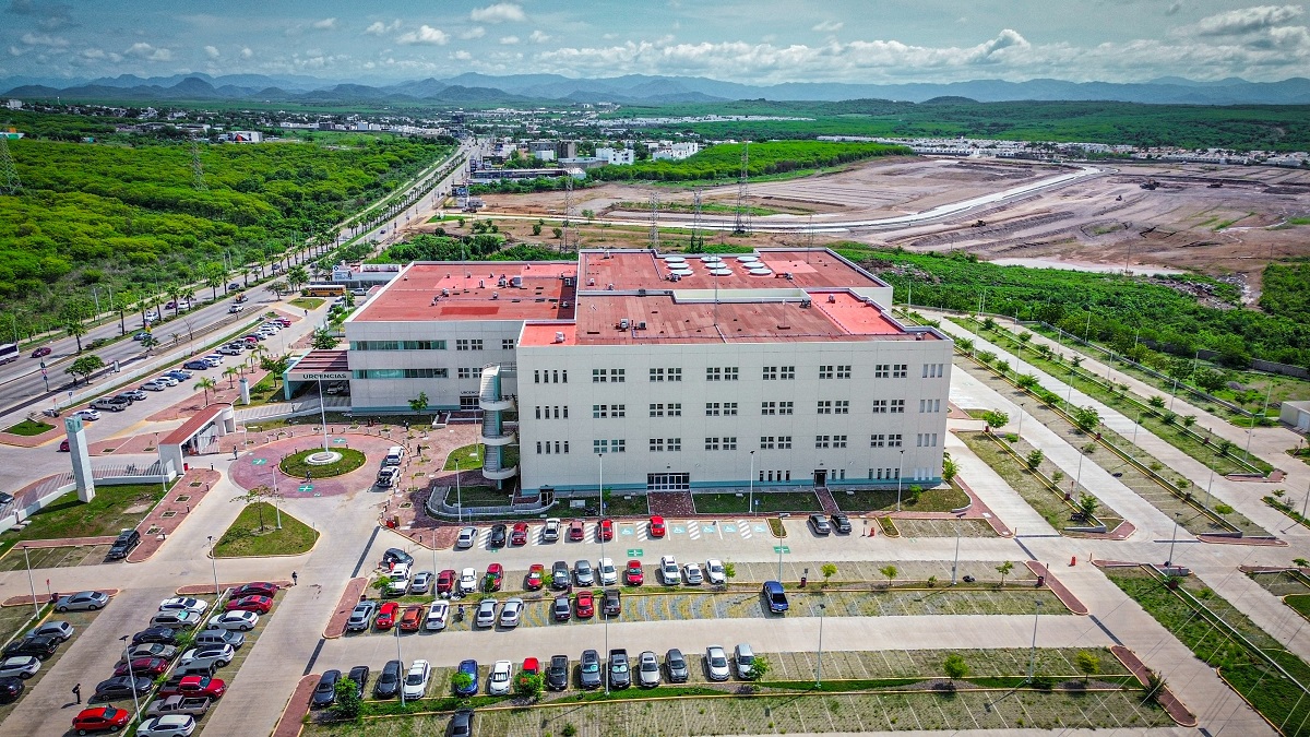 Participarán 20 ambulancias y 300 personas en operativo de traslado de 88 pacientes al nuevo Hospital General de Culiacán: Cuitláhuac