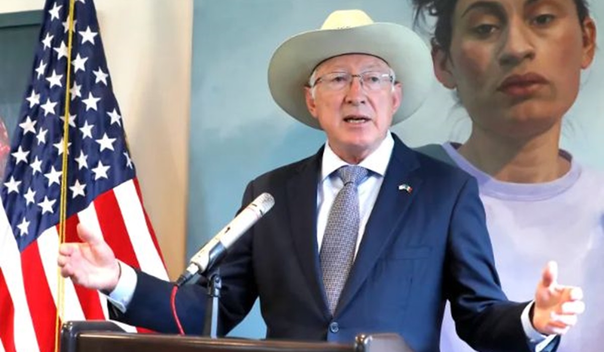 Ken Salazar intentó contactar cuatro veces a AMLO tras captura del ‘Mayo’ Zambada