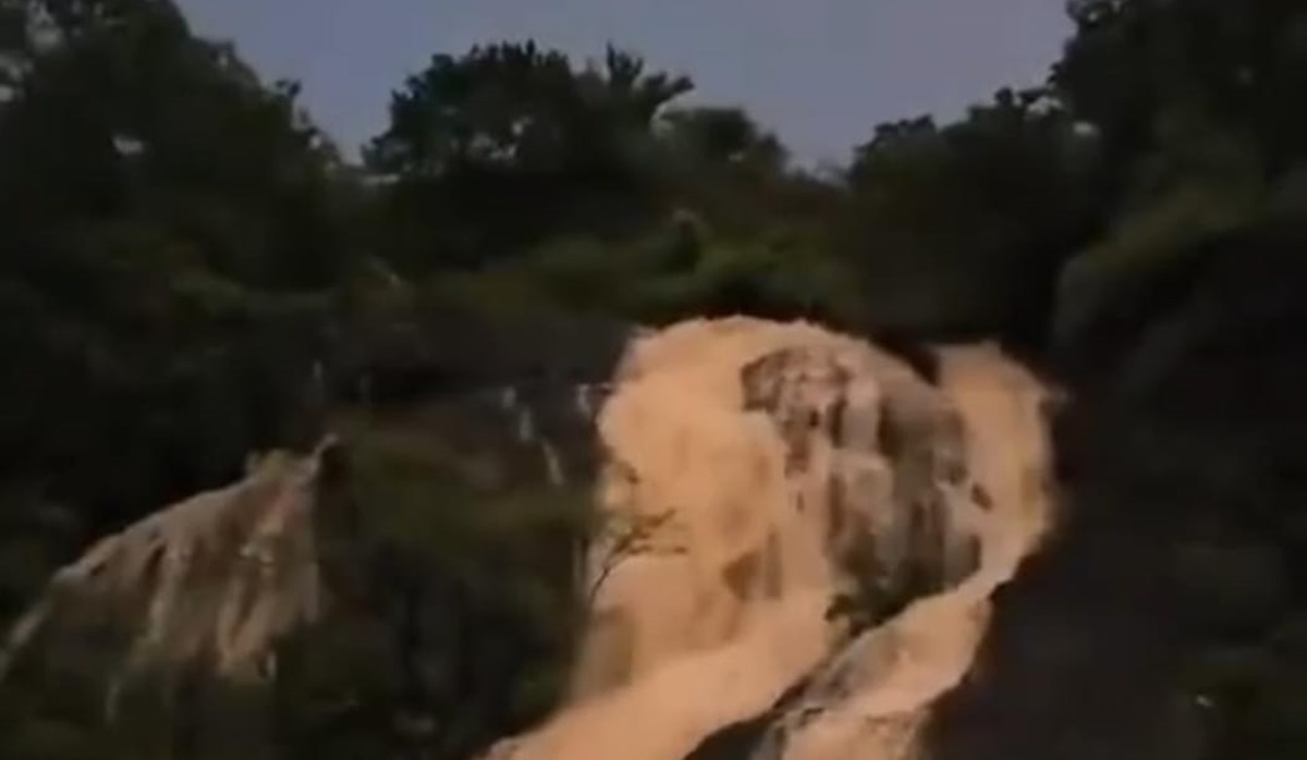 Lluvias activan cascada en El Cajón de Porohui, en Sinaloa municipio