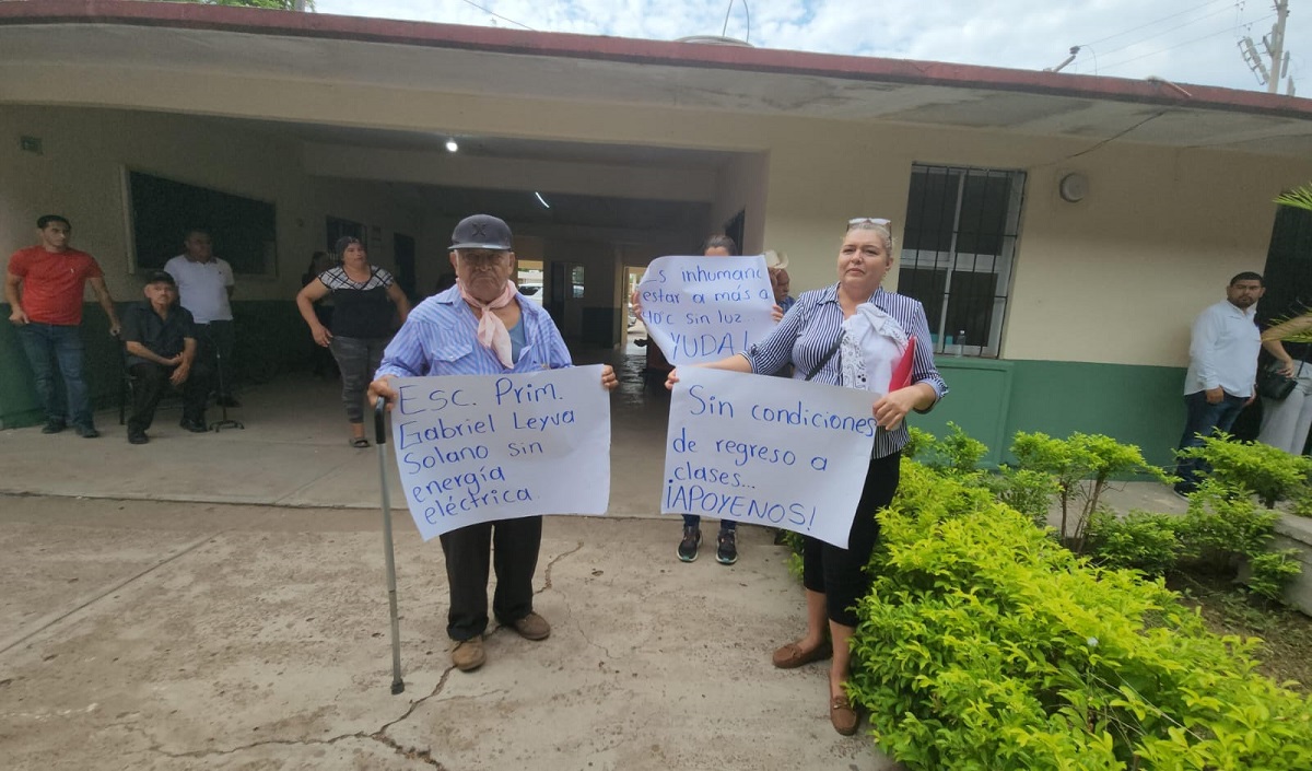 La CFE no les ha bajado la luz 220; en primaria de Estación Naranjo, Sinaloa, no empezó el ciclo