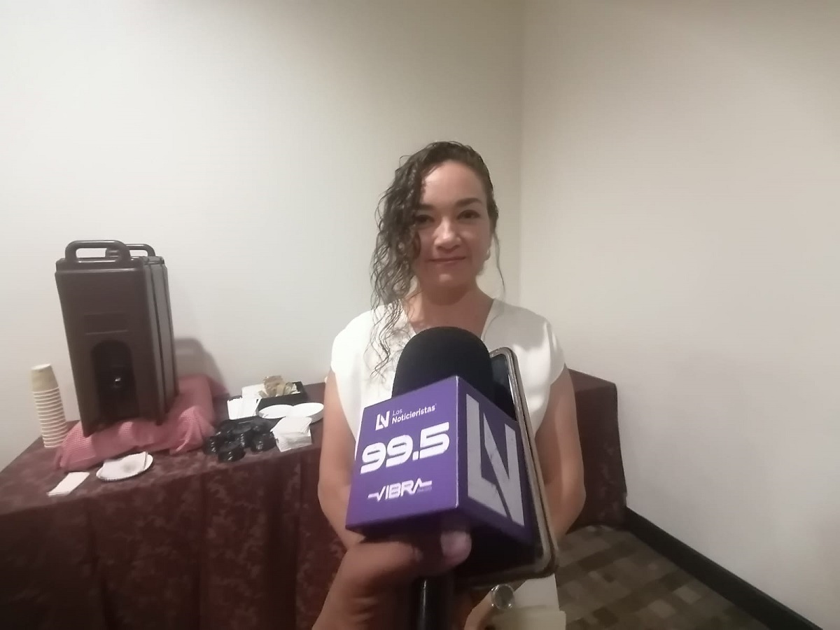 Negocios de comida en Mazatlán empiezan a utilizar cartón para entregar sus alimentos y no contaminar