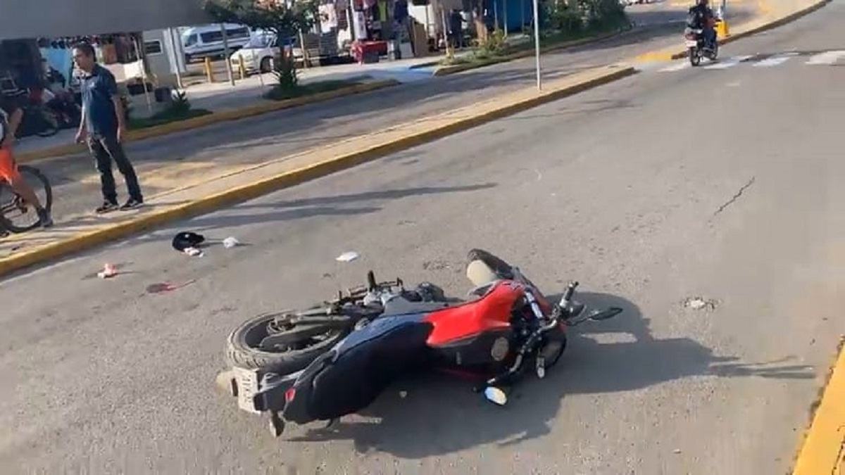 Motociclista resulta lesionado luego de derrapar en su vehículo en Mazatlán