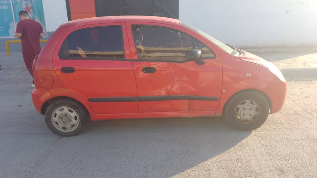 Motociclista ingresa a hospital luego de sufrir un accidente tipo choque al norte de Los Mochis