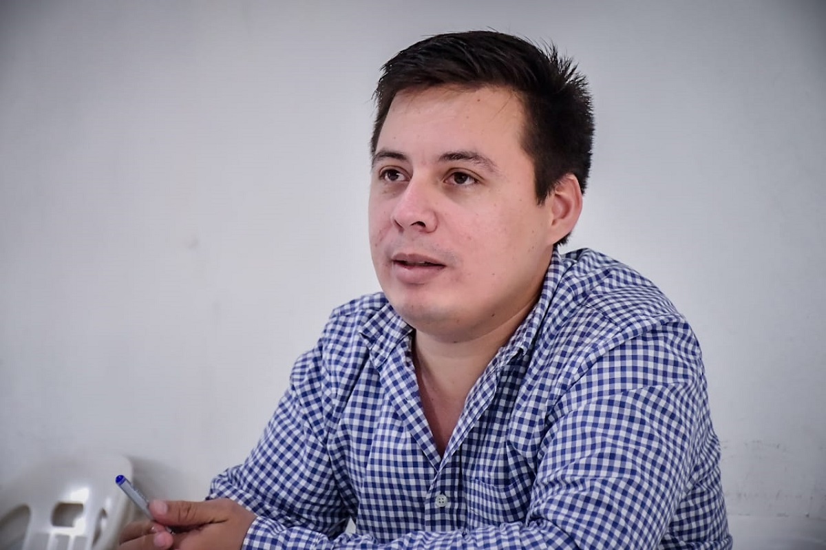 Habitantes de la invasión Nuevo Cajeme inician trámites para contratar tomas colectivas para tener electricidad
