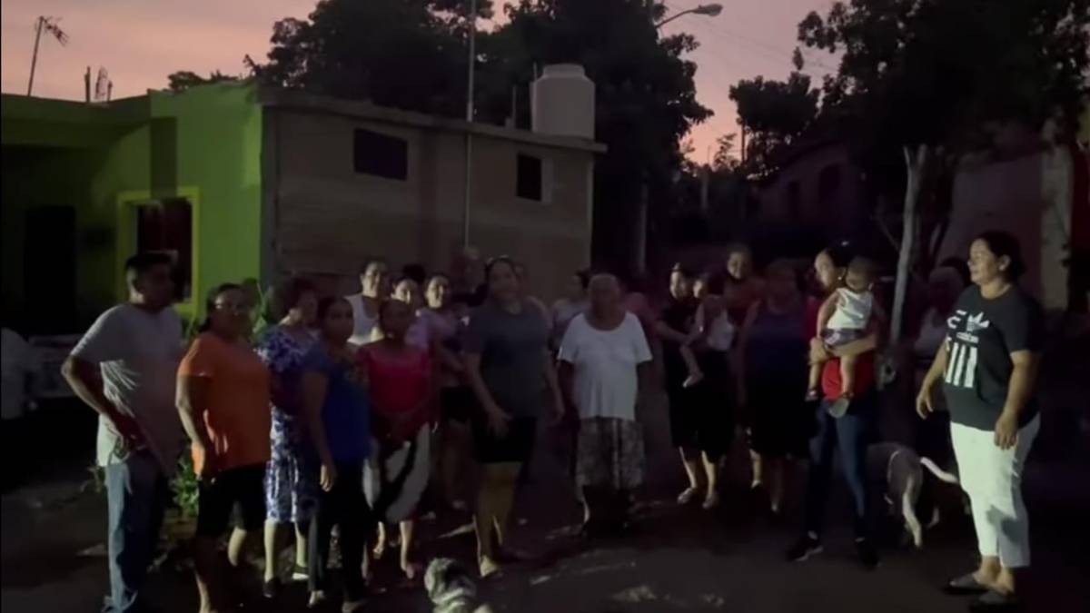 ¡Ni dejen los recibos! Habitantes de El Quelite advierten tomar la libre Mazatlán-Culiacán tras tres días sin luz