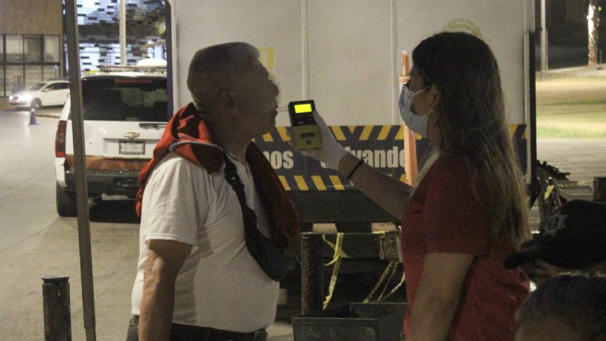 Operativo preventivo de alcoholímetro sanciona a 27 conductores ebrios en Mazatlán