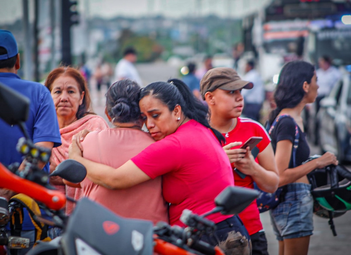 ‘Nos salimos con lo primero que agarramos’: Vecinos de Juntas del Humaya tras explosión de planta de gas
