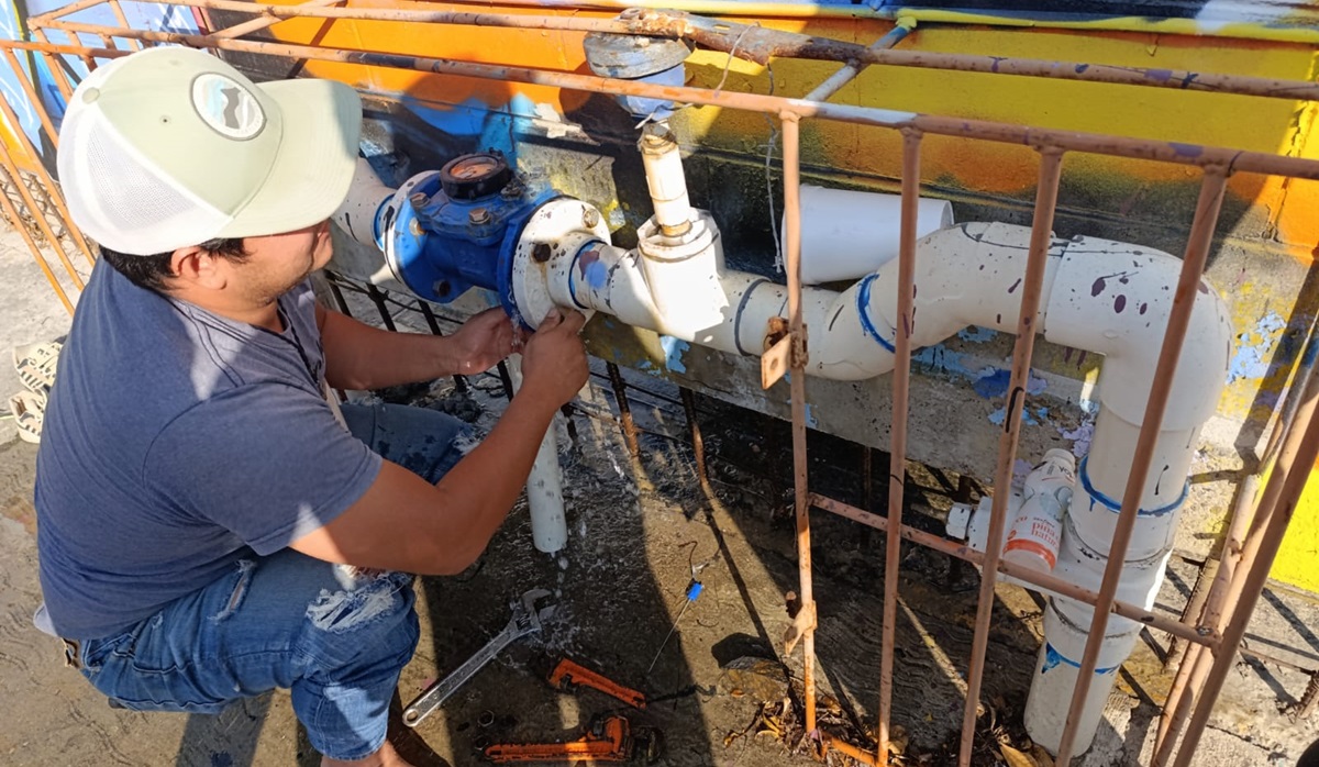 Reconectan agua en Los Mangos 1 e inician diálogo para ponerse al corriente con Jumapam