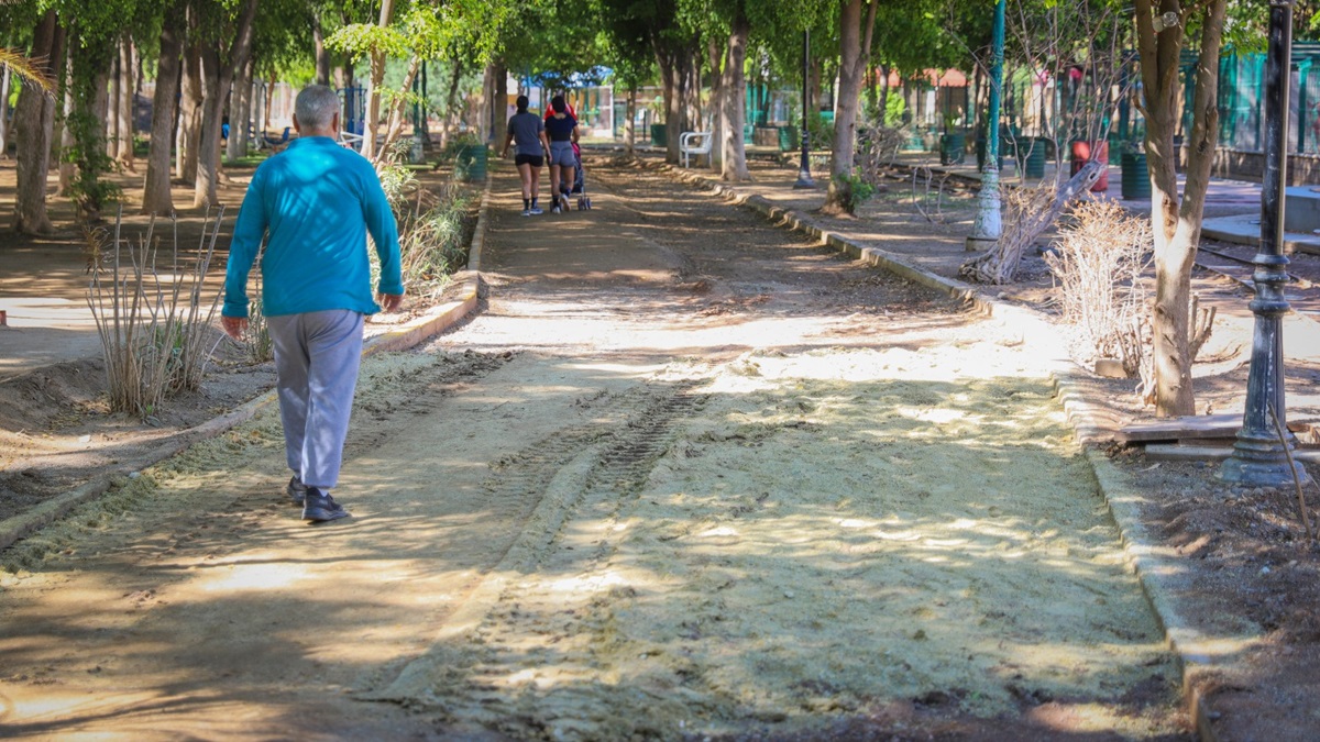 ¡Atentos caminadores! Ya casi está lista la rehabilitación de pista de caminar en el Villafañe de Guasave