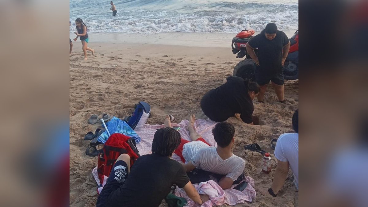 Ignoraron avisos y desafiaron al mar, cuatro bañistas fueron rescatados en Mazatlán
