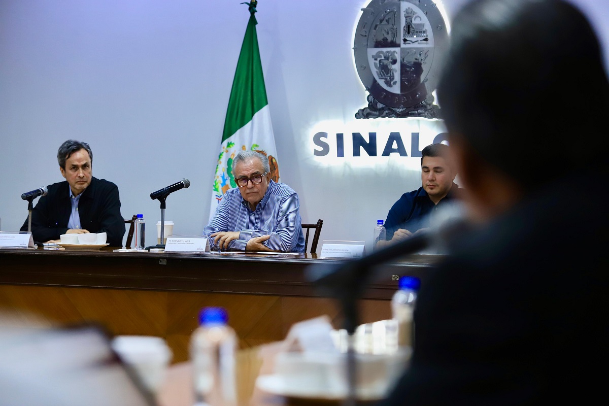 Rocha Moya prepara su tercer informe de labores como gobernador de Sinaloa