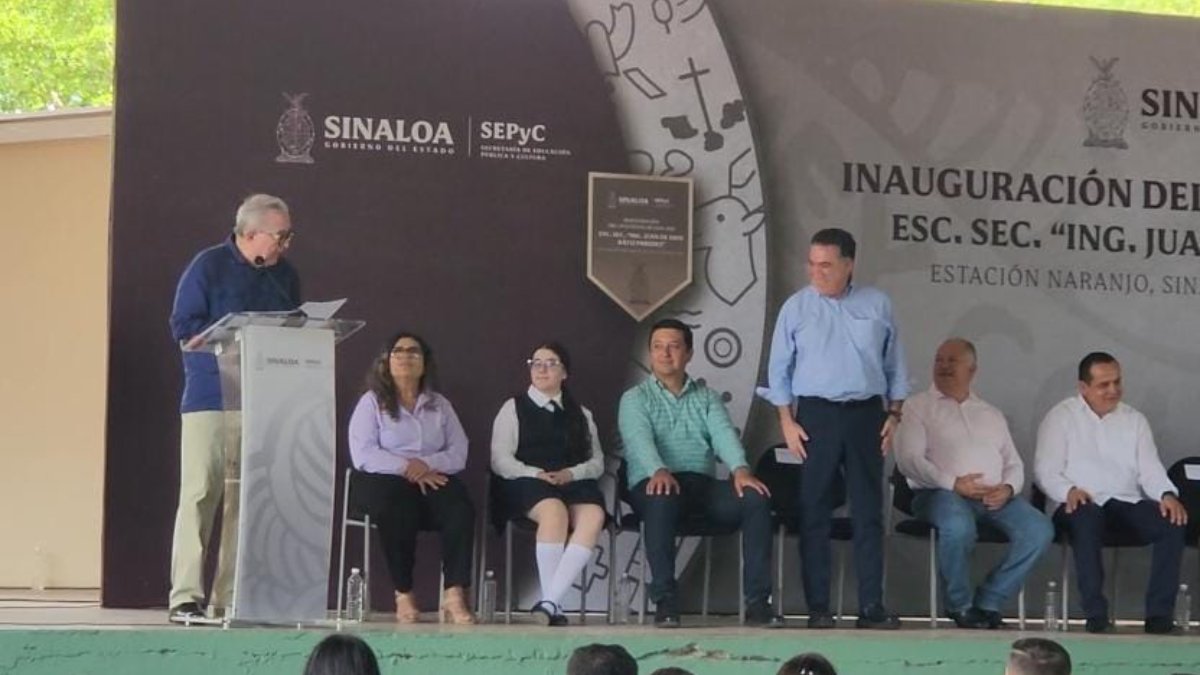 ‘Mi secretario de gobierno hasta hoy’: Gobernador da la despedida a Enrique Inzunza; se va al Senado