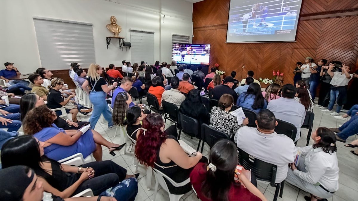 ¡Marco! y ¡Viva México! También retumbó en el Ayuntamiento de Mazatlán
