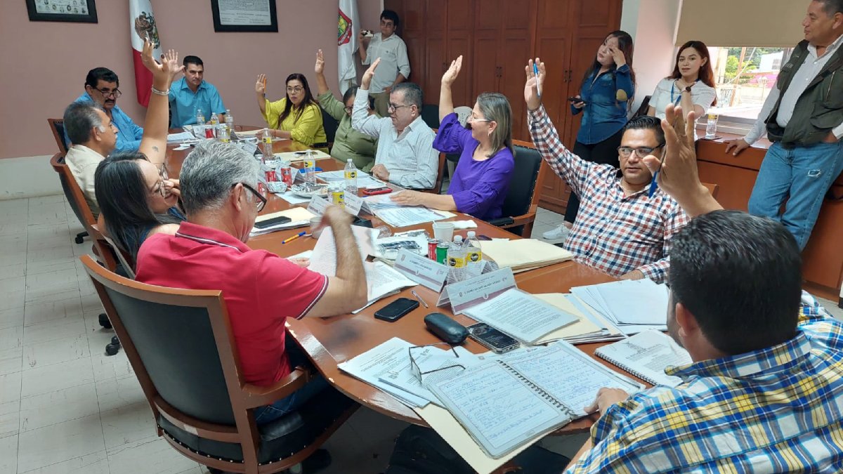‘Las finanzas del municipio no dan para seguir con lo que se llaman logros sindicales’: Romeo Inzunza