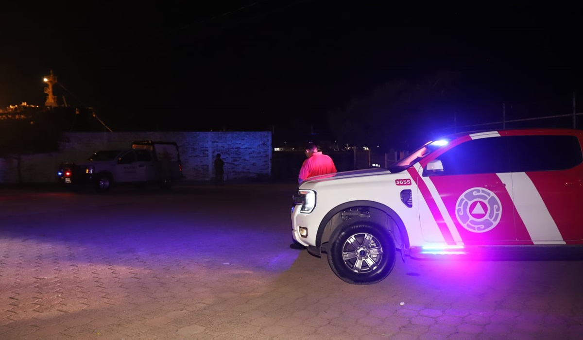 Turista pierde la vida en playas de Mazatlán; dos más fueron rescatados