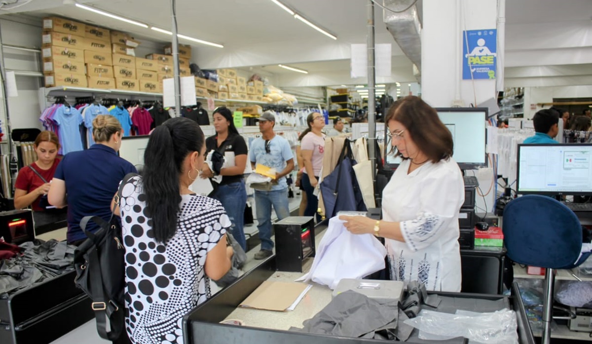 ¡Ya no hay! Se agotan uniformes gratuitos en algunos centros de canje de Mazatlán