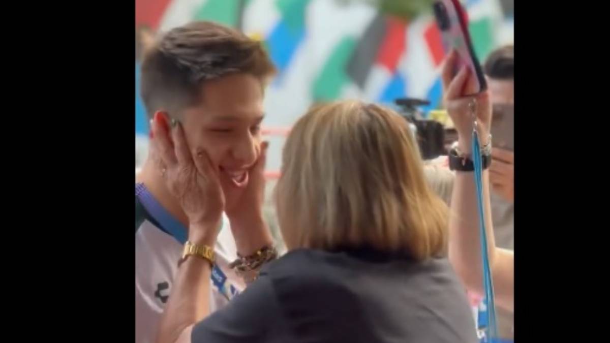 VIDEO: ¡Emotivo! Así festejó Osmar Olvera junto con su familia tras bañarse en bronce