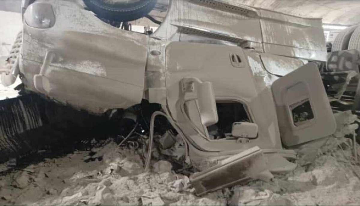 Volcadura de tráiler causa cierre parcial en la autopista Durango-Mazatlán