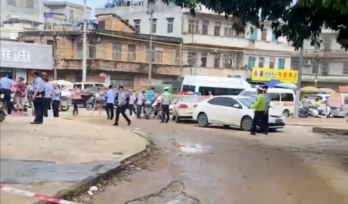 Niño de 10 años muere al ser atacado cuando se dirigía a la escuela en China