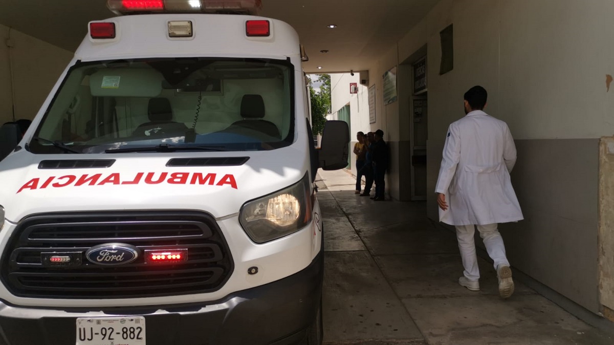Localizan a joven tirado y con heridas de consideración sobre la carretera de Jitzámuri, Ahome