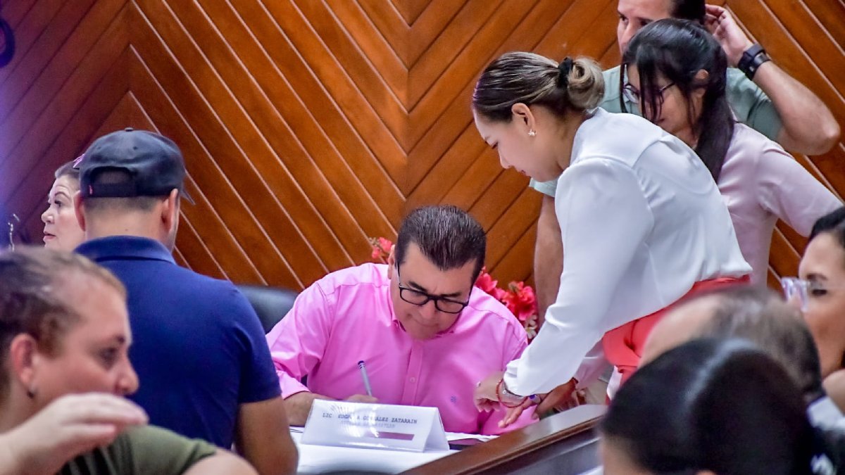 Continúa la atención a los mazatlecos con la audiencia pública “Escuchando a la Gente”