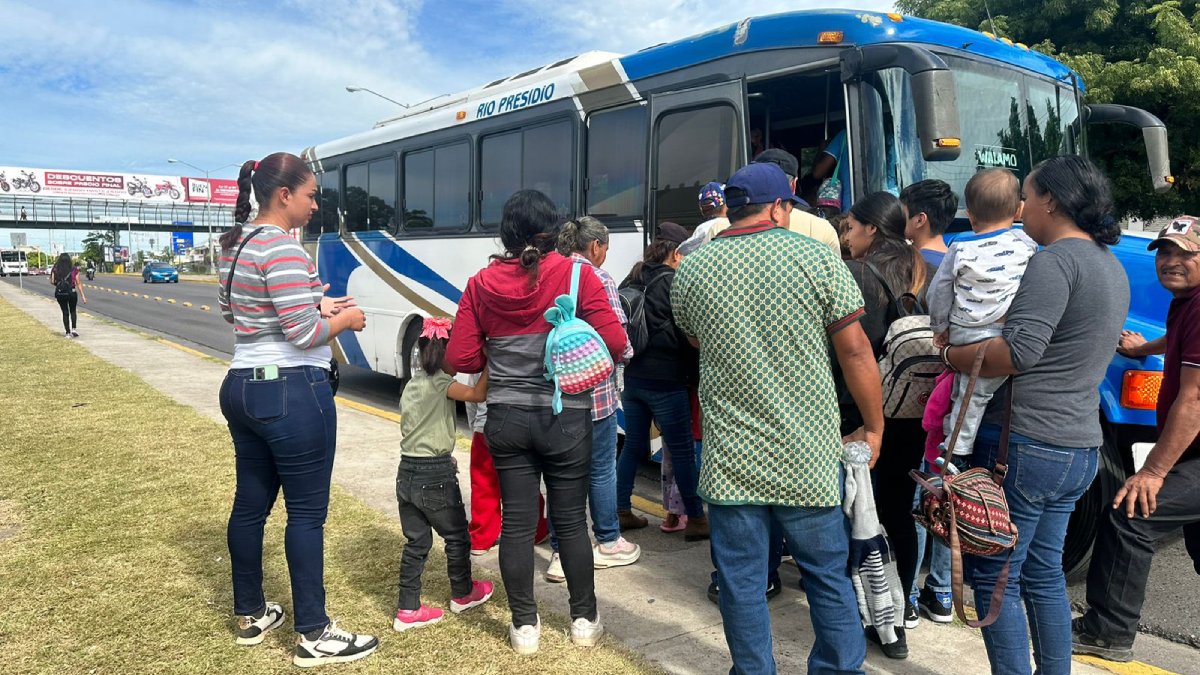 Detienen sus rutas autobuses foráneos de Concordia a Mazatlán ante hechos violentos en la capital del estado