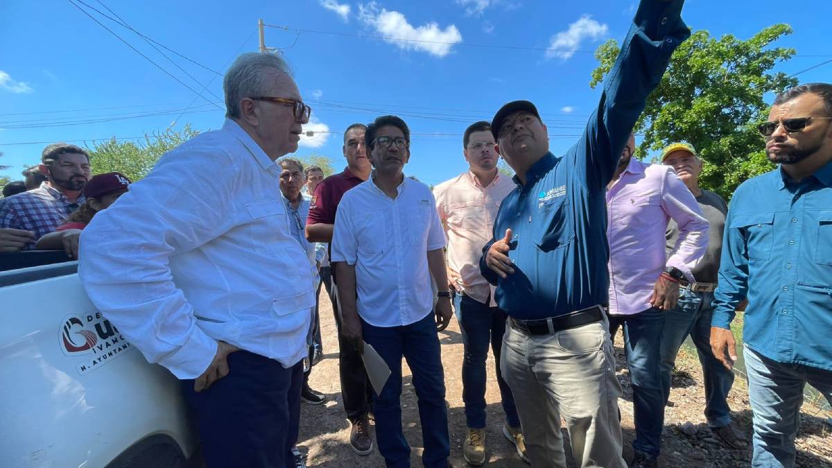 Autoriza Rubén Rocha Moya ampliación de drenaje sanitario a vecinos de Corerepe