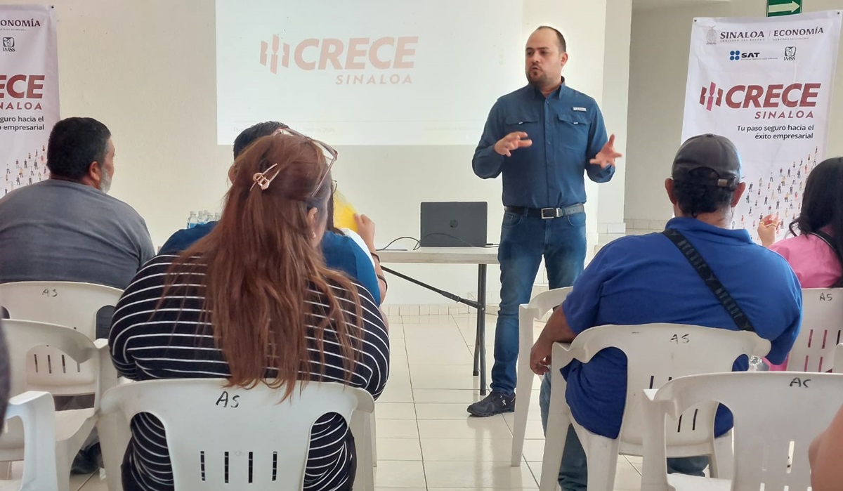 Buscan que comerciantes informales se regularicen para que obtengan mayores beneficios, en Salvador Alvarado