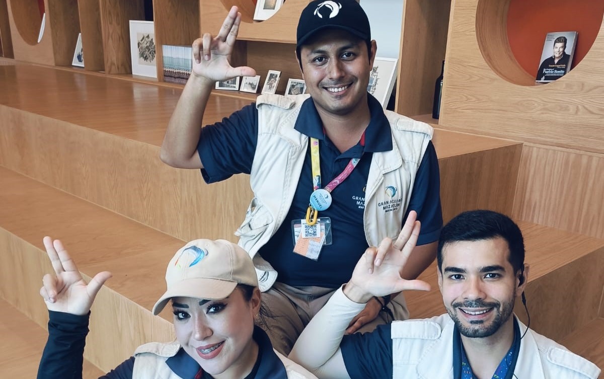 Caminan hacia la inclusión, el Gran Acuario de Mazatlán inicia paseos guiados con lenguaje de señas