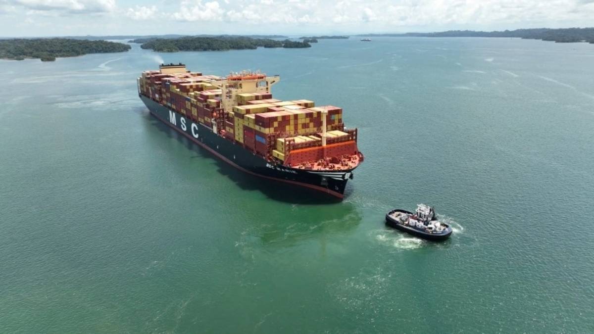 Buque rompe récord al cruzar el Canal de Panamá con más de 17 mil contenedores