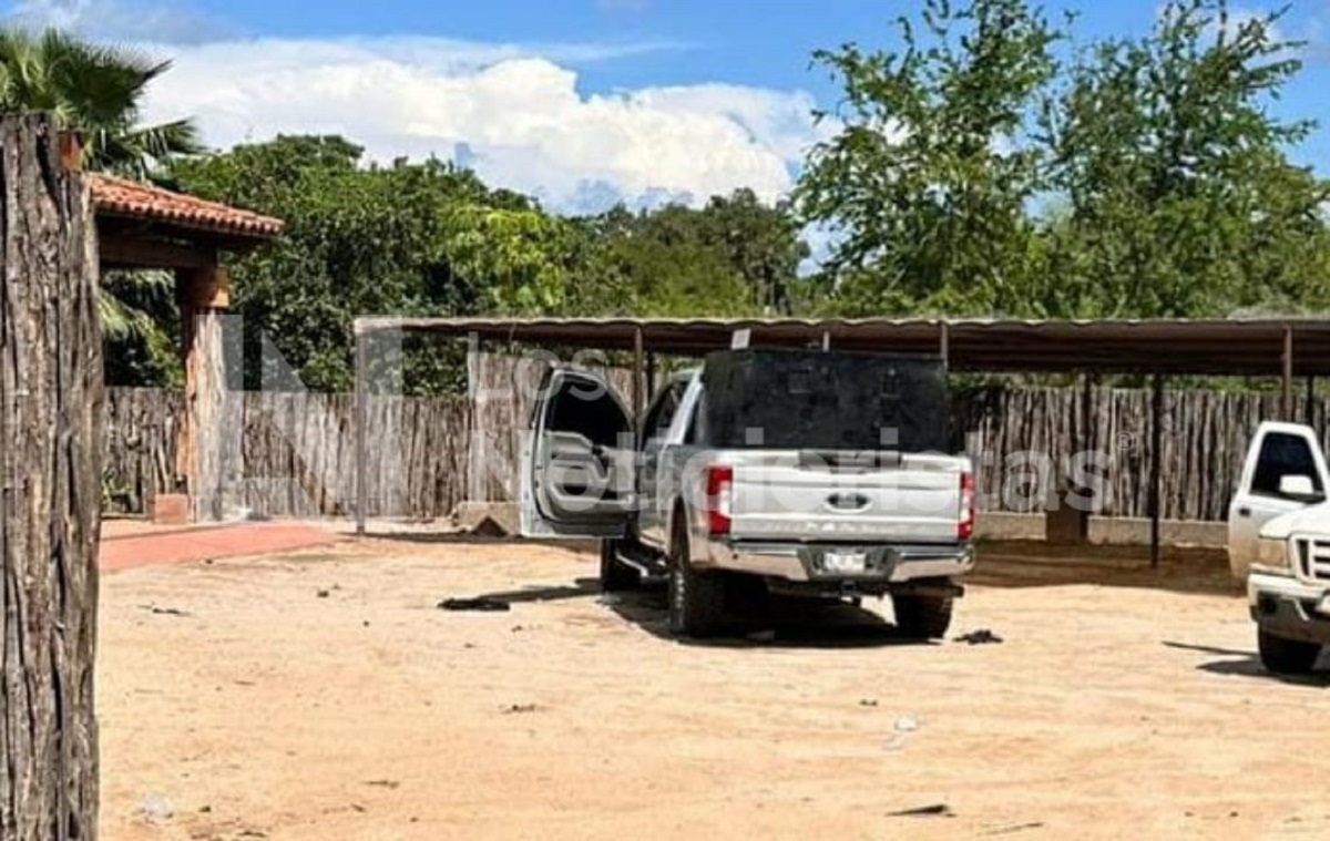 Tras operativos en Jesús María de Culiacán aseguran vehículos blindados, armas y hasta granadas