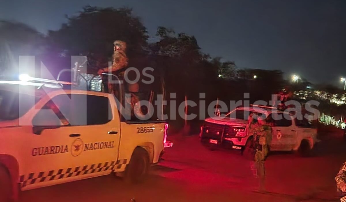 Con manos y pies encintados, el rostro cubierto y una cartulina, localizan cadáver en la carretera Culiacán-Eldorado