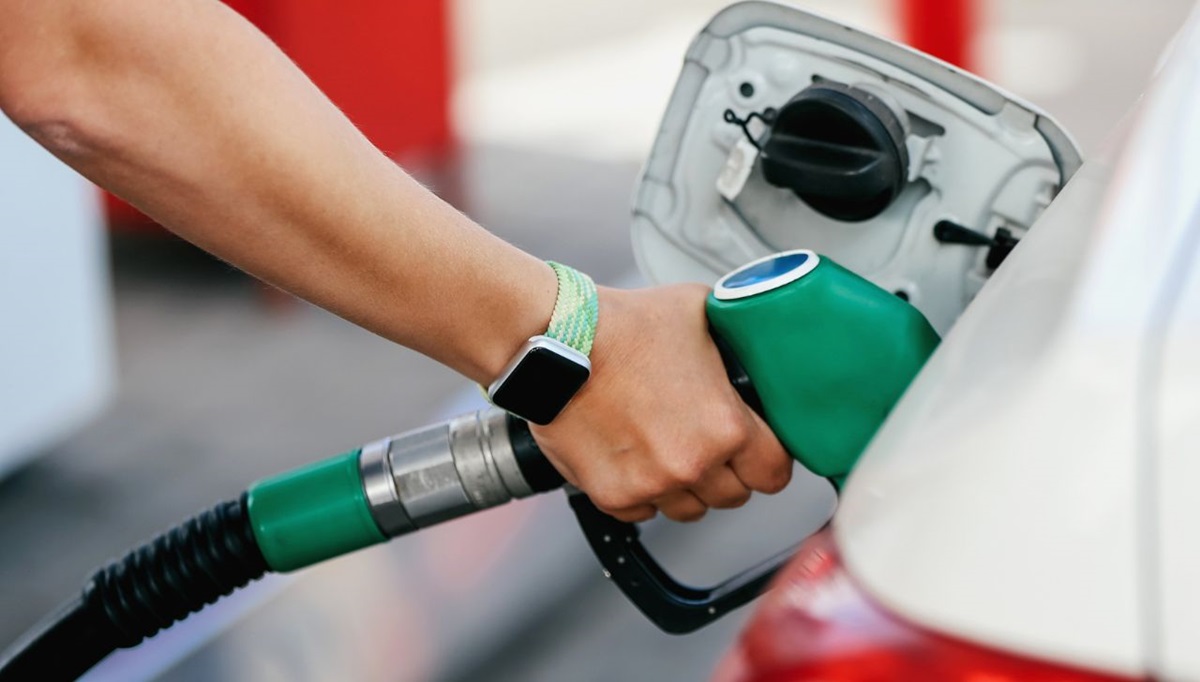Si tienes que cargar el tanque, checa de los precios promedio de las gasolinas Magna, Premium y Diésel