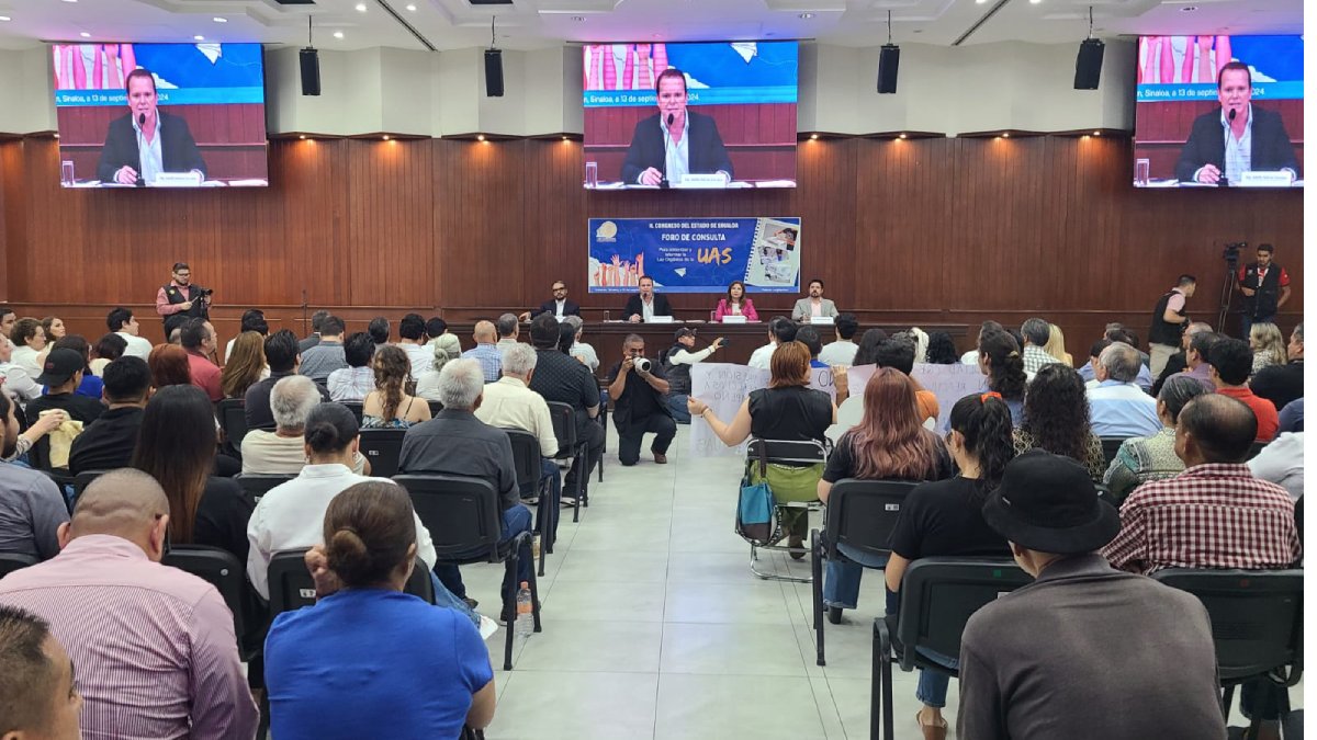 Ante decenas de universitarios, Congreso realiza Foro para Reforma a la Ley Orgánica de la UAS