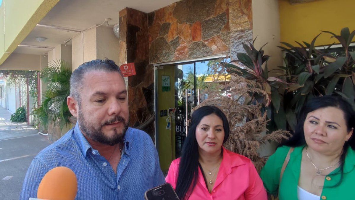 Viudas de policías plantean prioridades; Ayuntamiento de Ahome asume compromiso de atenderlos